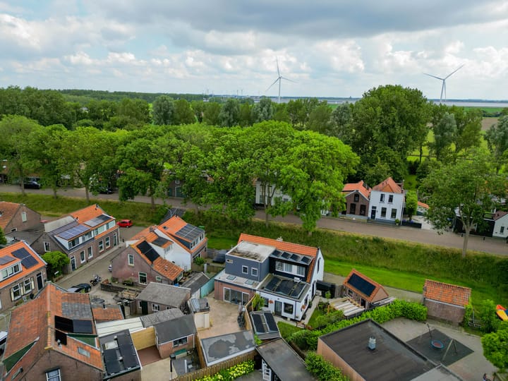 Photo 34 of Beneden Molendijk 30