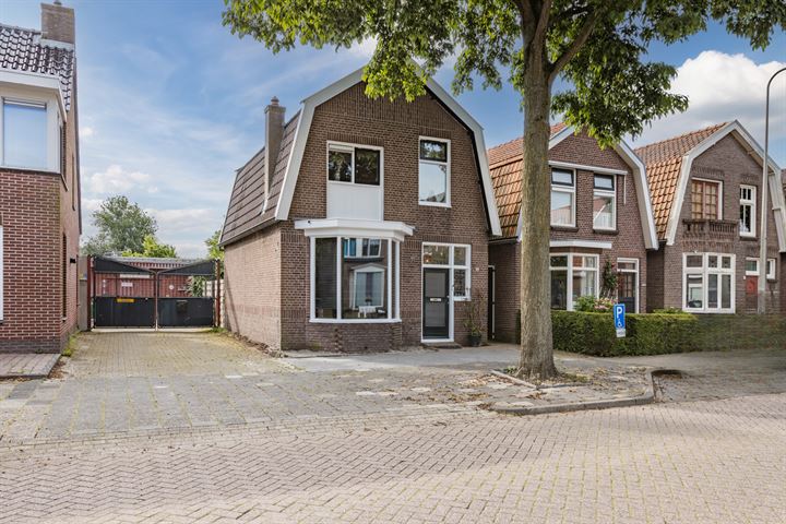 Bekijk foto 1 van Comm d Vos v Steenwijklaan 44