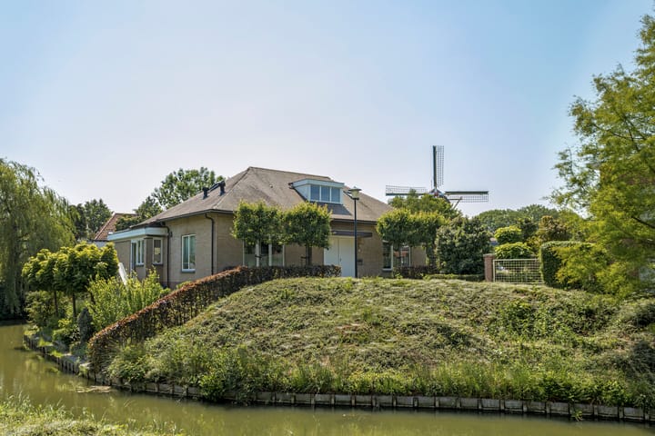 Foto 56 van Isaäc da Costastraat 81