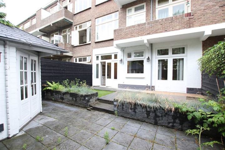 Bekijk foto 16 van Cornelis van der Lijnstraat 18