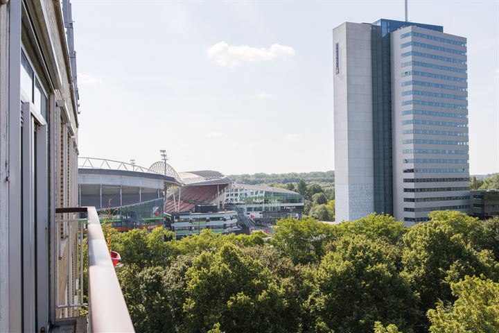 Bekijk foto 30 van Stadionlaan 85