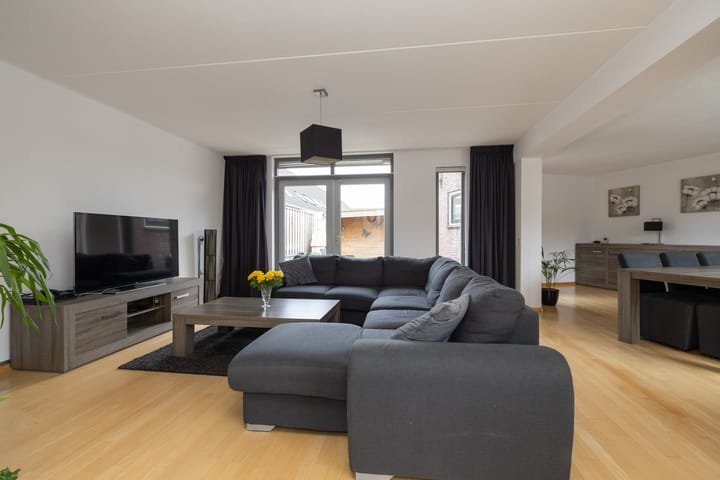 Foto 2 van Petersburg 37