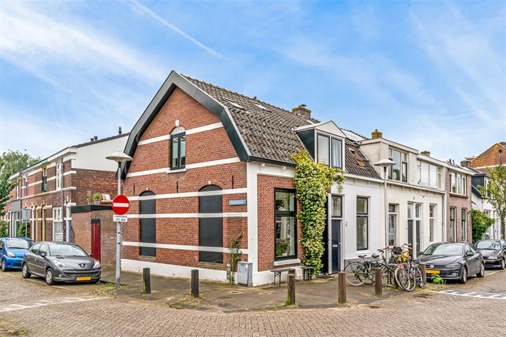 Bekijk foto 27 van Van der Mondestraat 31