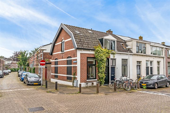 Bekijk foto 28 van Van der Mondestraat 31