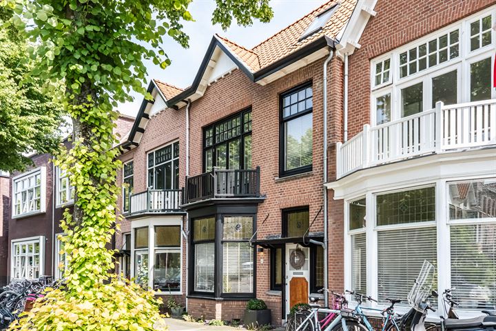 Bekijk foto 1 van Velserstraat 11