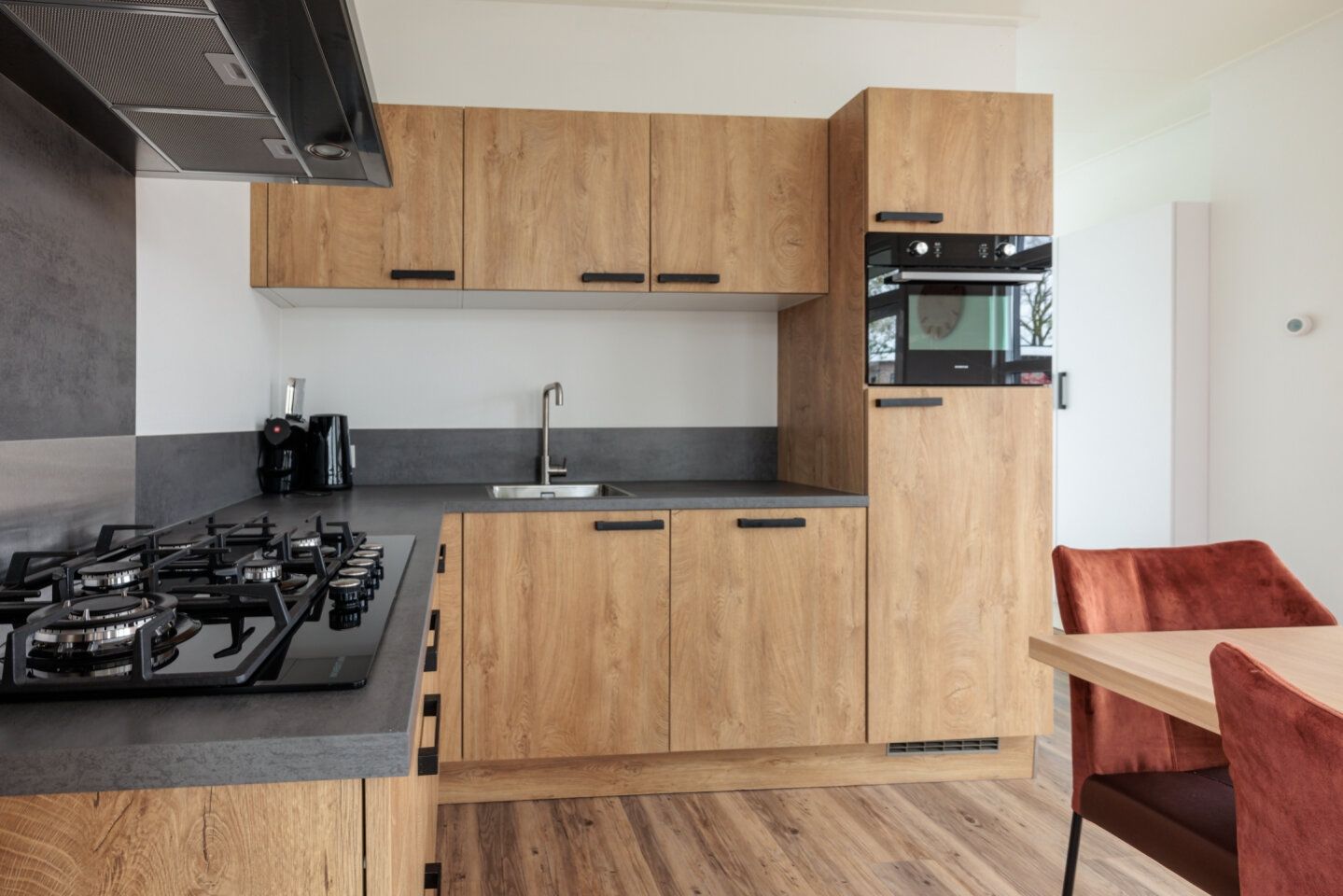 Photo 19 of Loverensestraat 11-K13