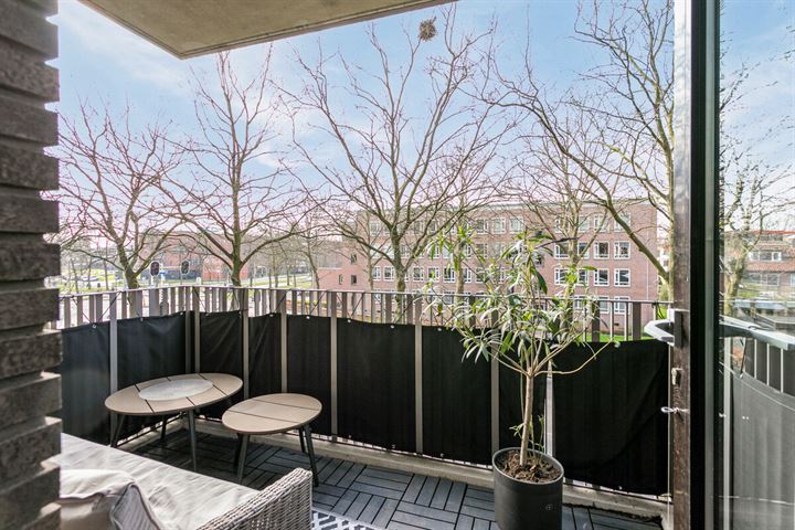 Bekijk foto 14 van St. Ignatiusstraat 151-B3