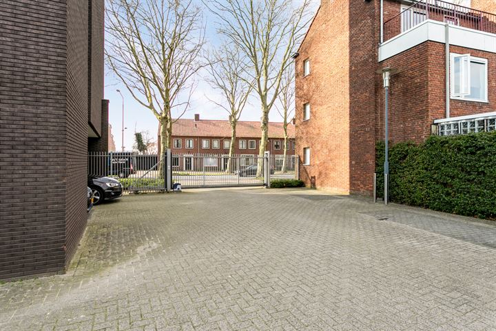 Bekijk foto 24 van St. Ignatiusstraat 151-B3