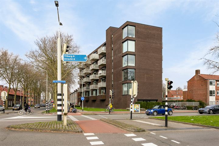 Bekijk foto 27 van St. Ignatiusstraat 151-B3