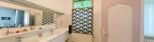 Bekijk 360° foto van Badkamer van van Heemstraweg 61