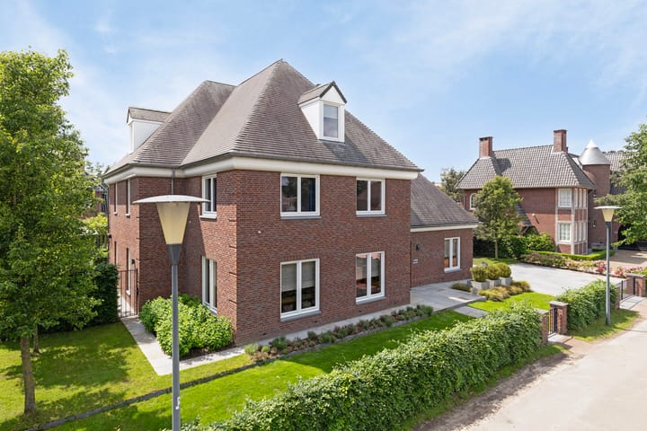 Foto 2 van Zomereik 12