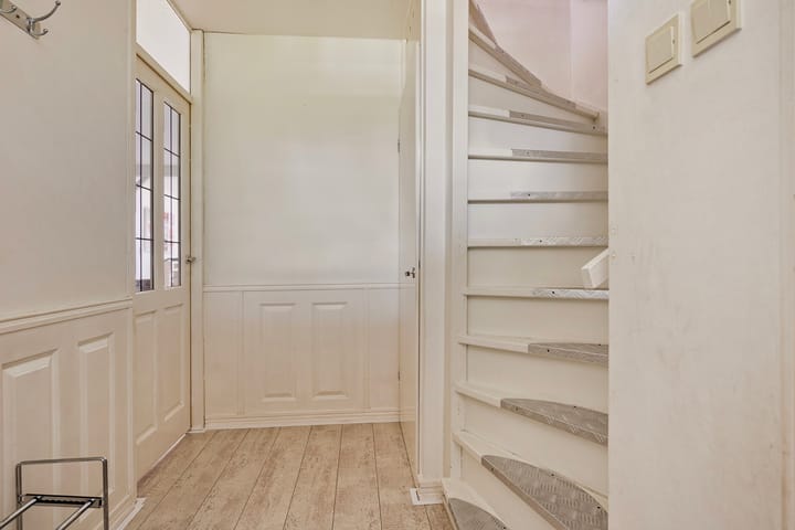 Photo 8 of Wildenburgstraat 105