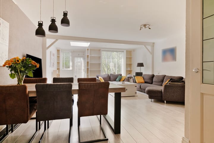 Photo 12 of Wildenburgstraat 105