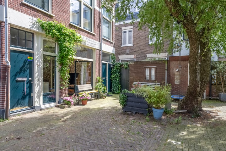 Bekijk foto 2 van Holsteynstraat 15