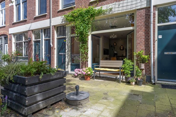 Bekijk foto 3 van Holsteynstraat 15