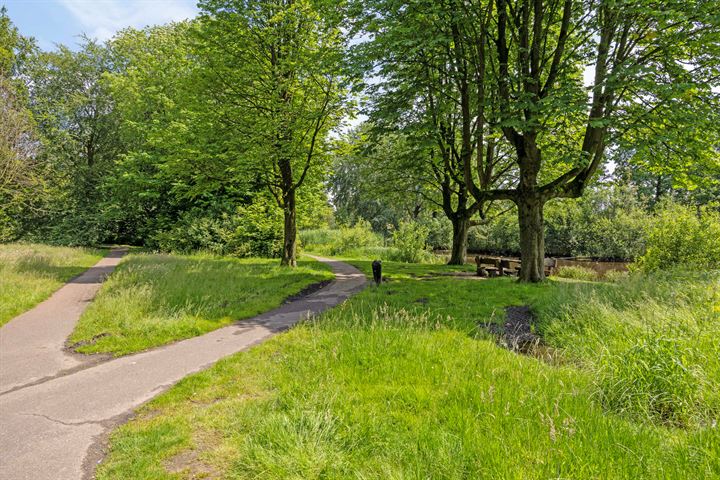 Bekijk foto 36 van Lindeparklaan 18