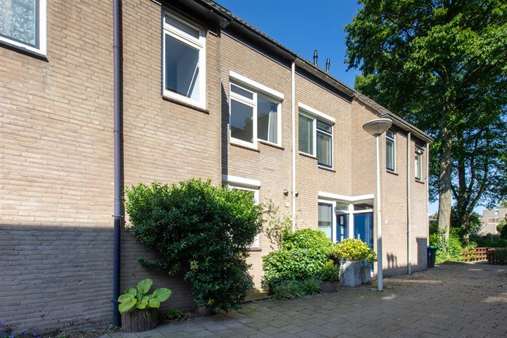 Bekijk foto 3 van Dag Hammerskjöldstraat 27