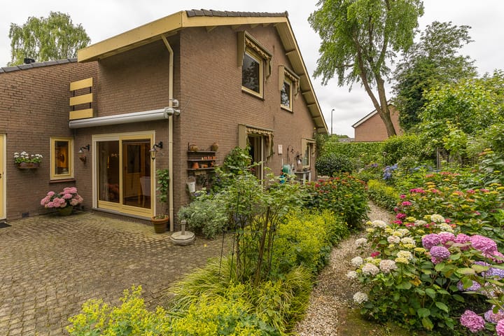 Foto 68 van George Breitnerstraat 31