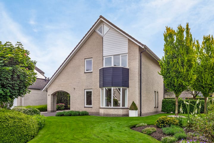 Foto 1 van Thujalaan 4