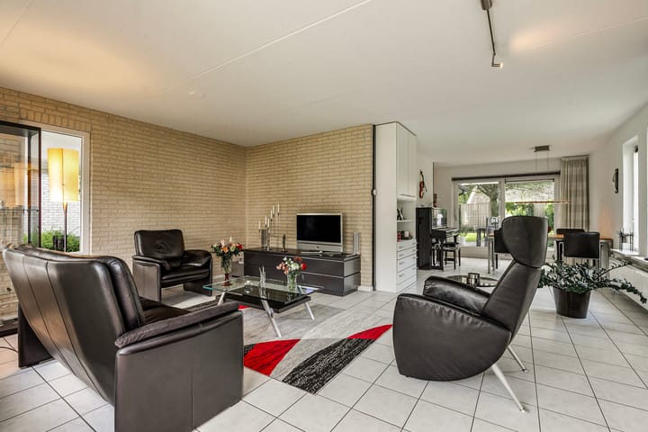 Foto 6 van Thujalaan 4