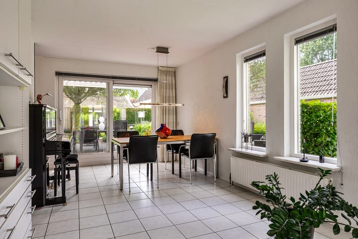 Foto 8 van Thujalaan 4