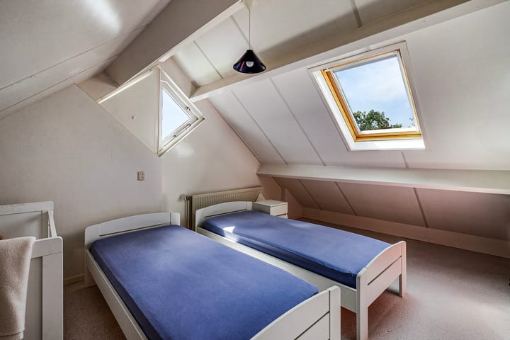 Foto 25 van Thujalaan 4