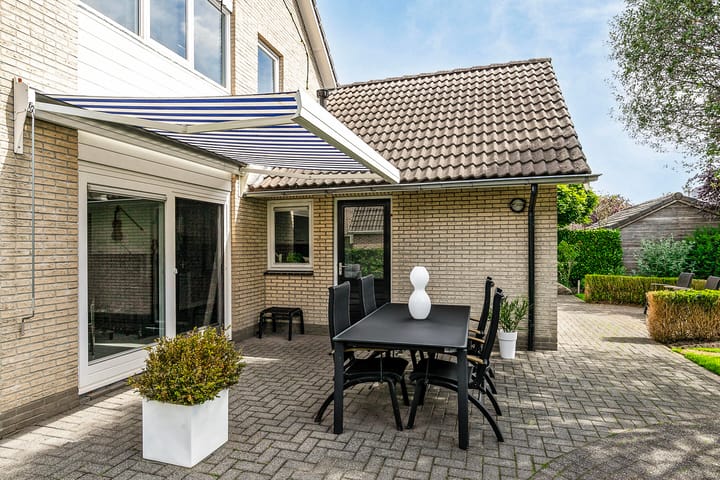 Foto 28 van Thujalaan 4