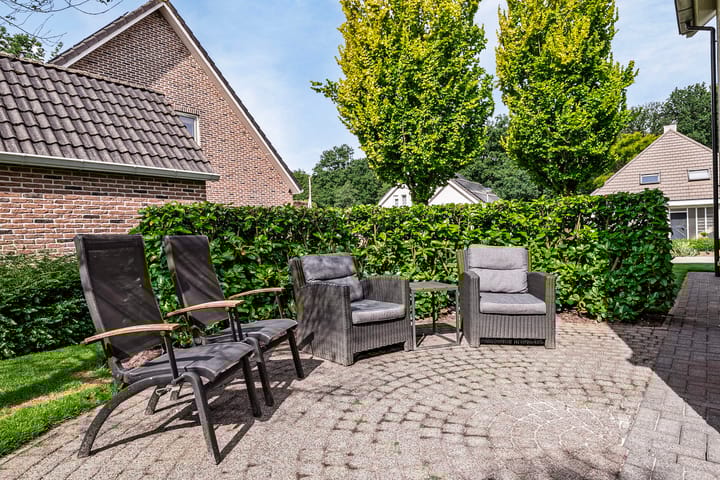 Foto 32 van Thujalaan 4