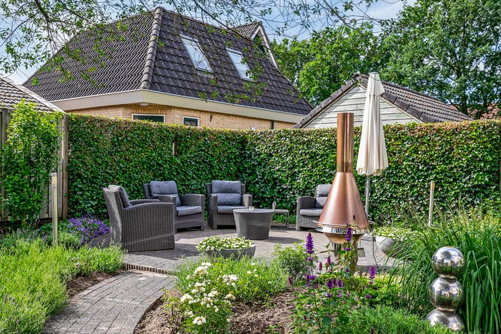 Foto 34 van Thujalaan 4