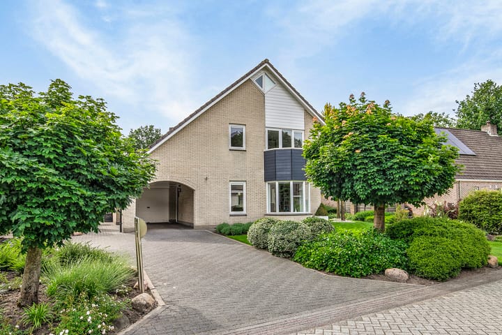 Foto 41 van Thujalaan 4