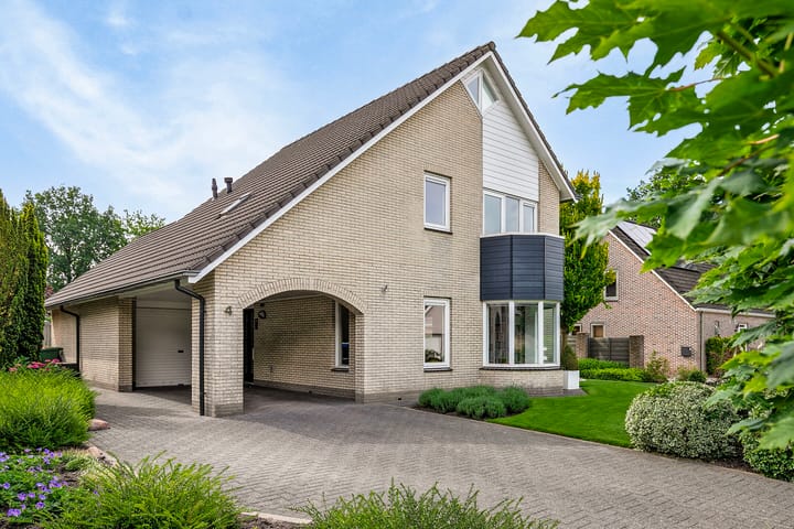 Foto 42 van Thujalaan 4