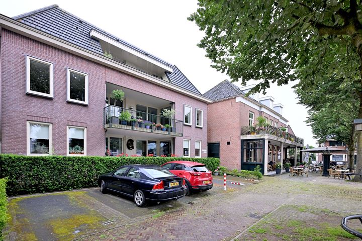 View photo 43 of Marktplein 18-B