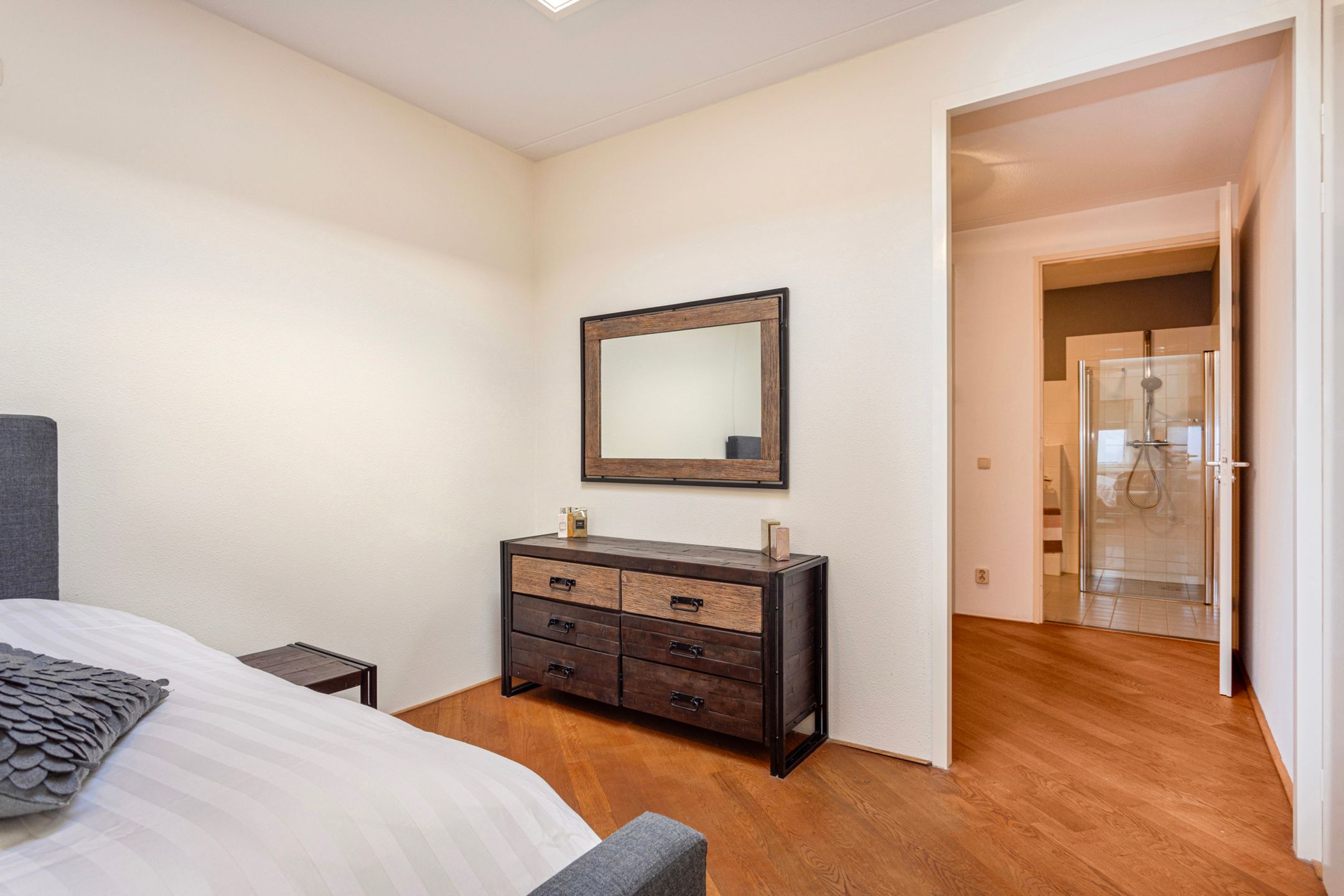 Foto 15 van Stationsstraat 33-06