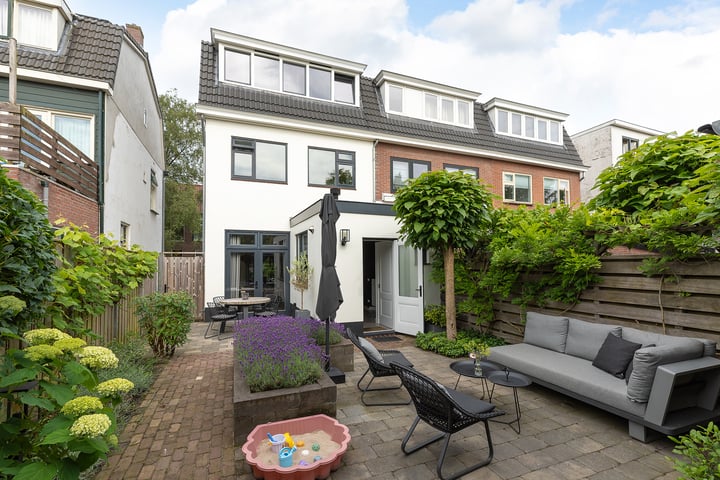 View photo 3 of Chrysantenstraat 39