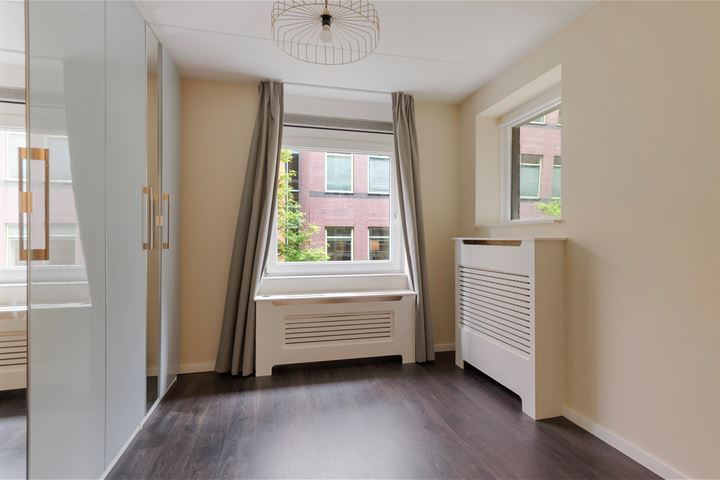 Bekijk foto 15 van Muzenstraat 90