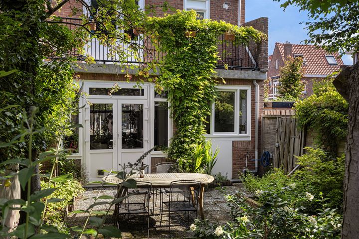 Bekijk foto 23 van Graaf Florisstraat 61