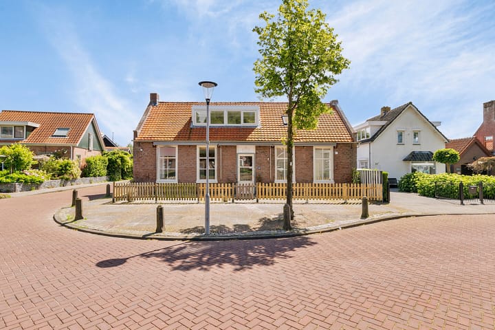 Foto 1 van Kerkweg 36