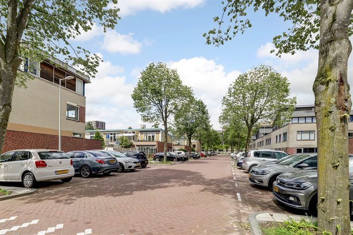 Bekijk foto 11 van Bep van Klaverenboulevard 34