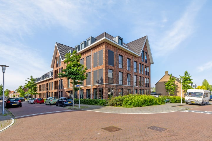 Bekijk foto 4 van Anjelierstraat 2-A