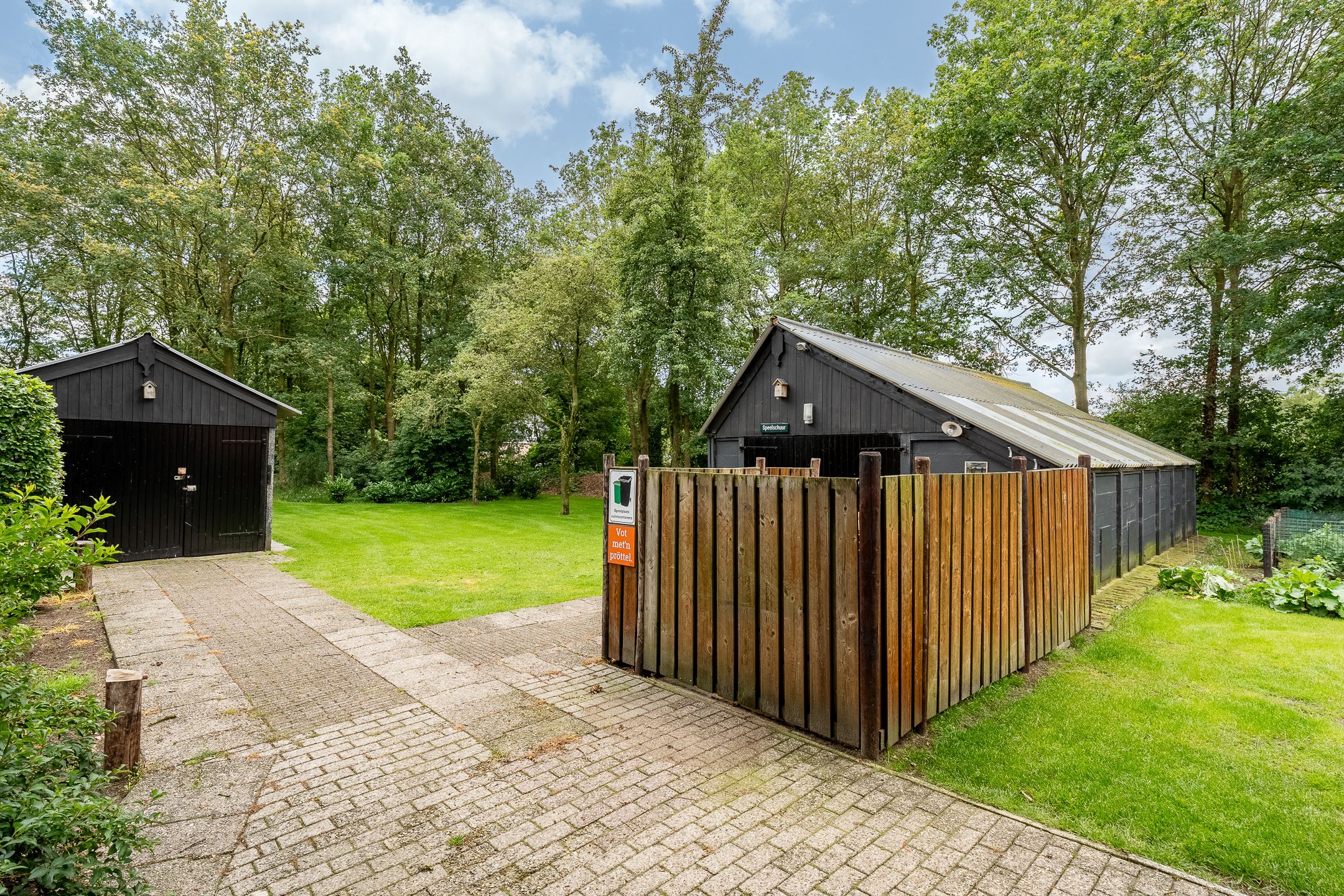 Foto 69 van Dennenweg 1