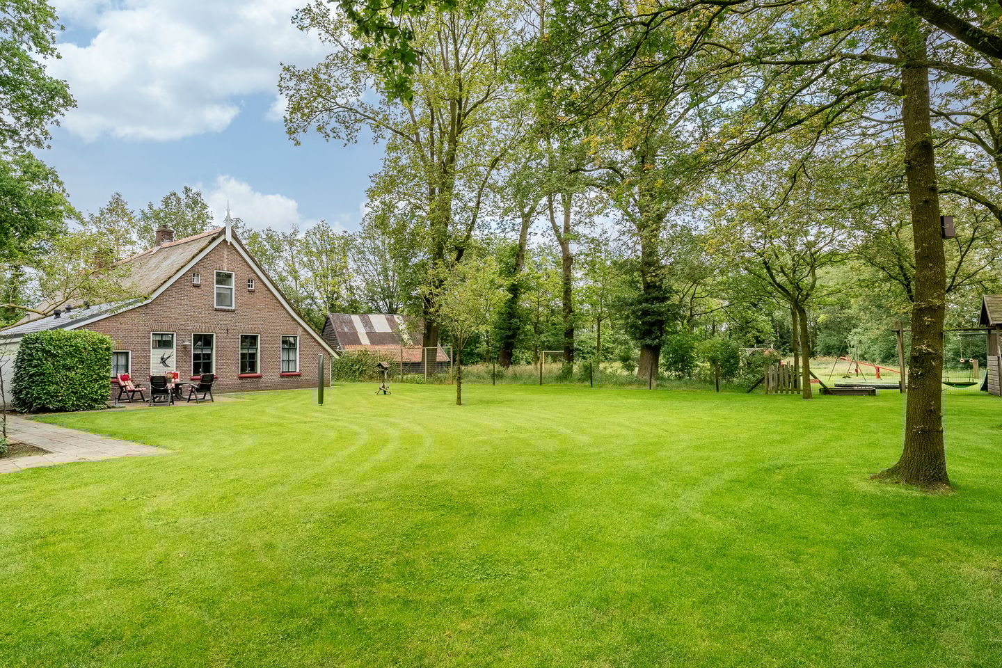 Foto 95 van Dennenweg 1