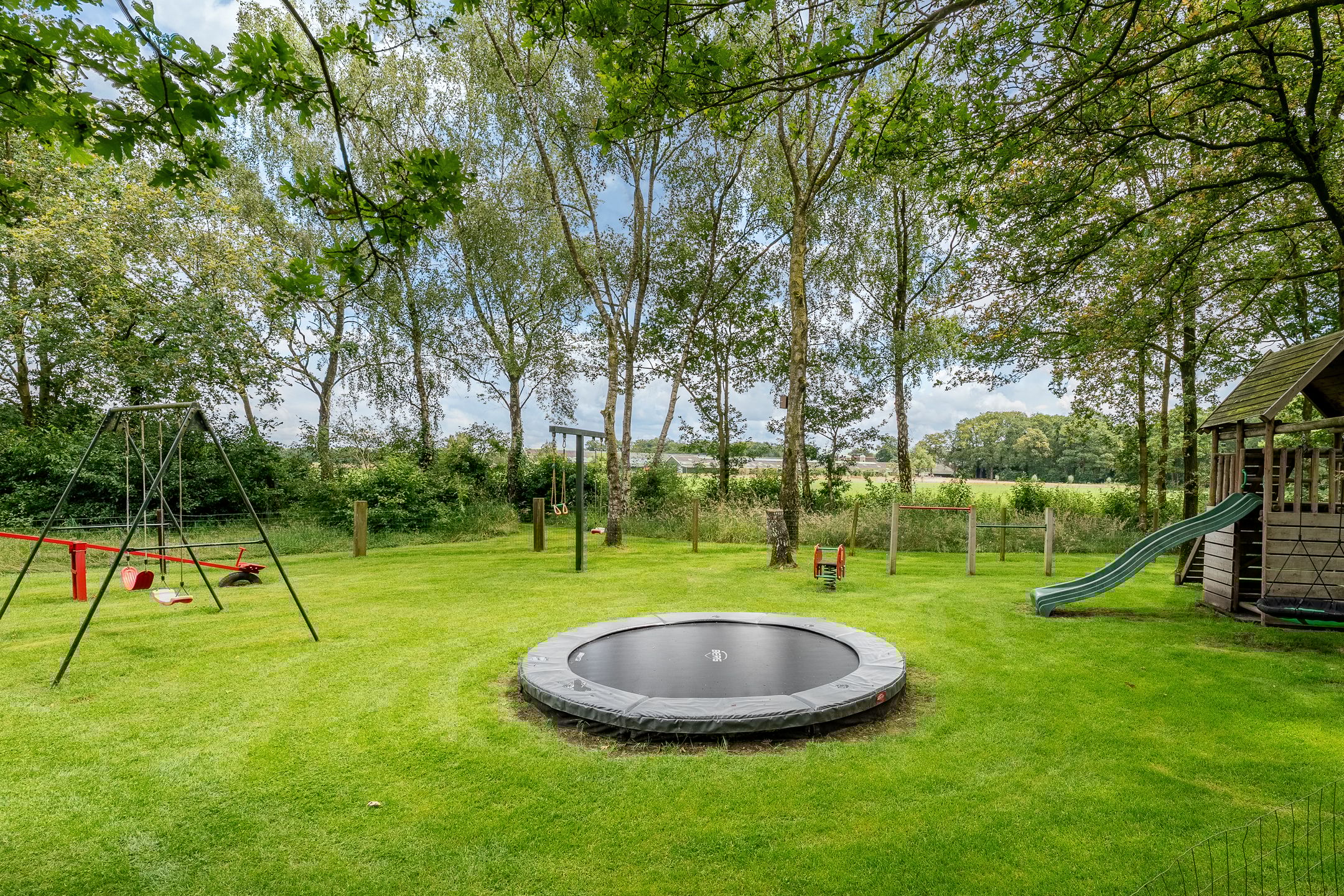 Foto 99 van Dennenweg 1