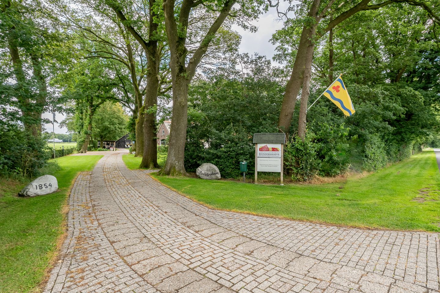 Foto 110 van Dennenweg 1