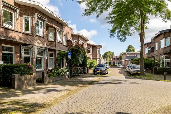 Bekijk foto 38 van van Duijvenvoordestraat 55