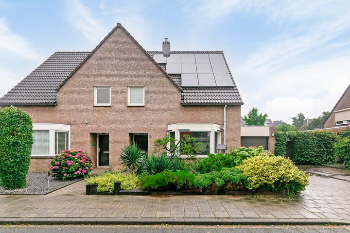 Foto 5 van Den Akker 18