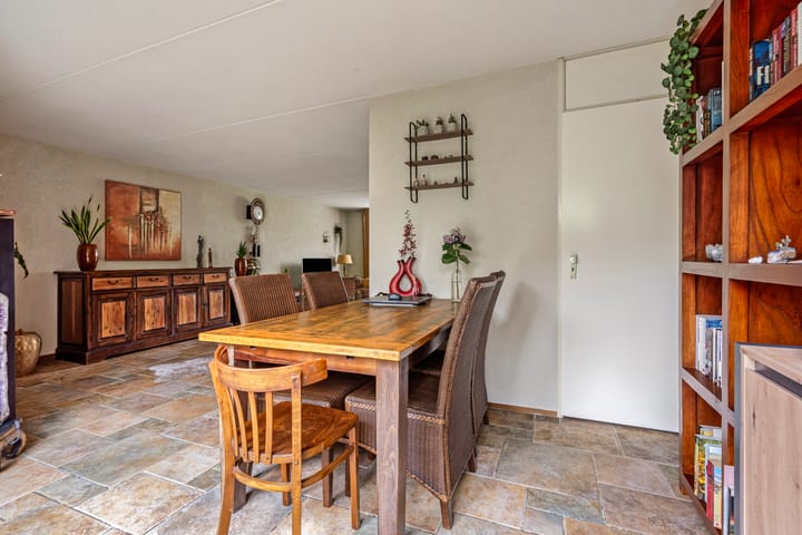 Foto 12 van Den Akker 18