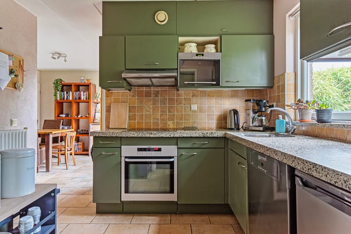 Foto 14 van Den Akker 18