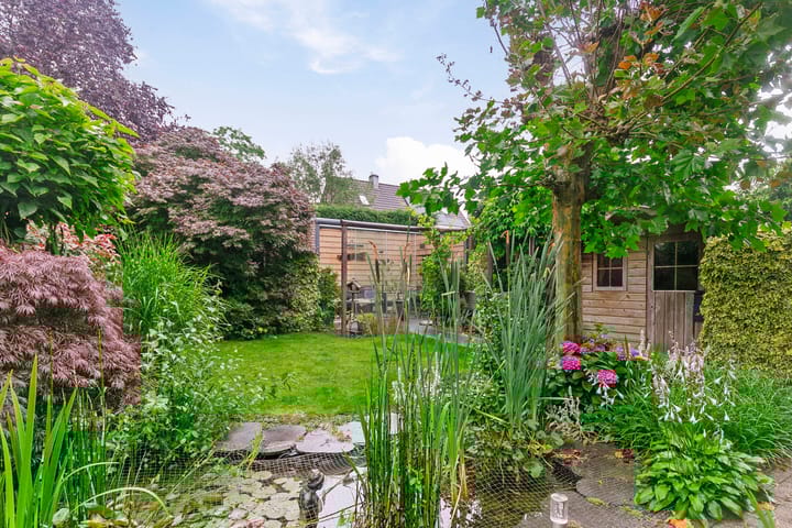 Foto 32 van Den Akker 18