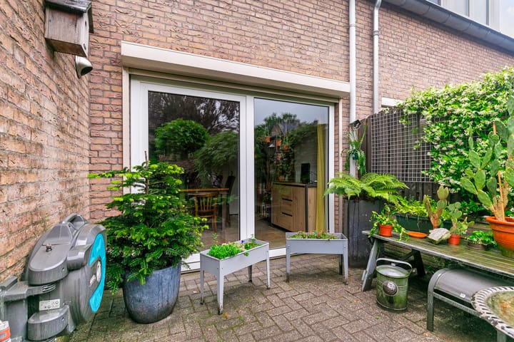 Foto 34 van Den Akker 18