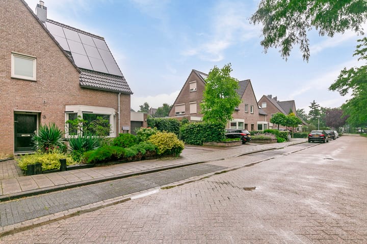 Foto 38 van Den Akker 18